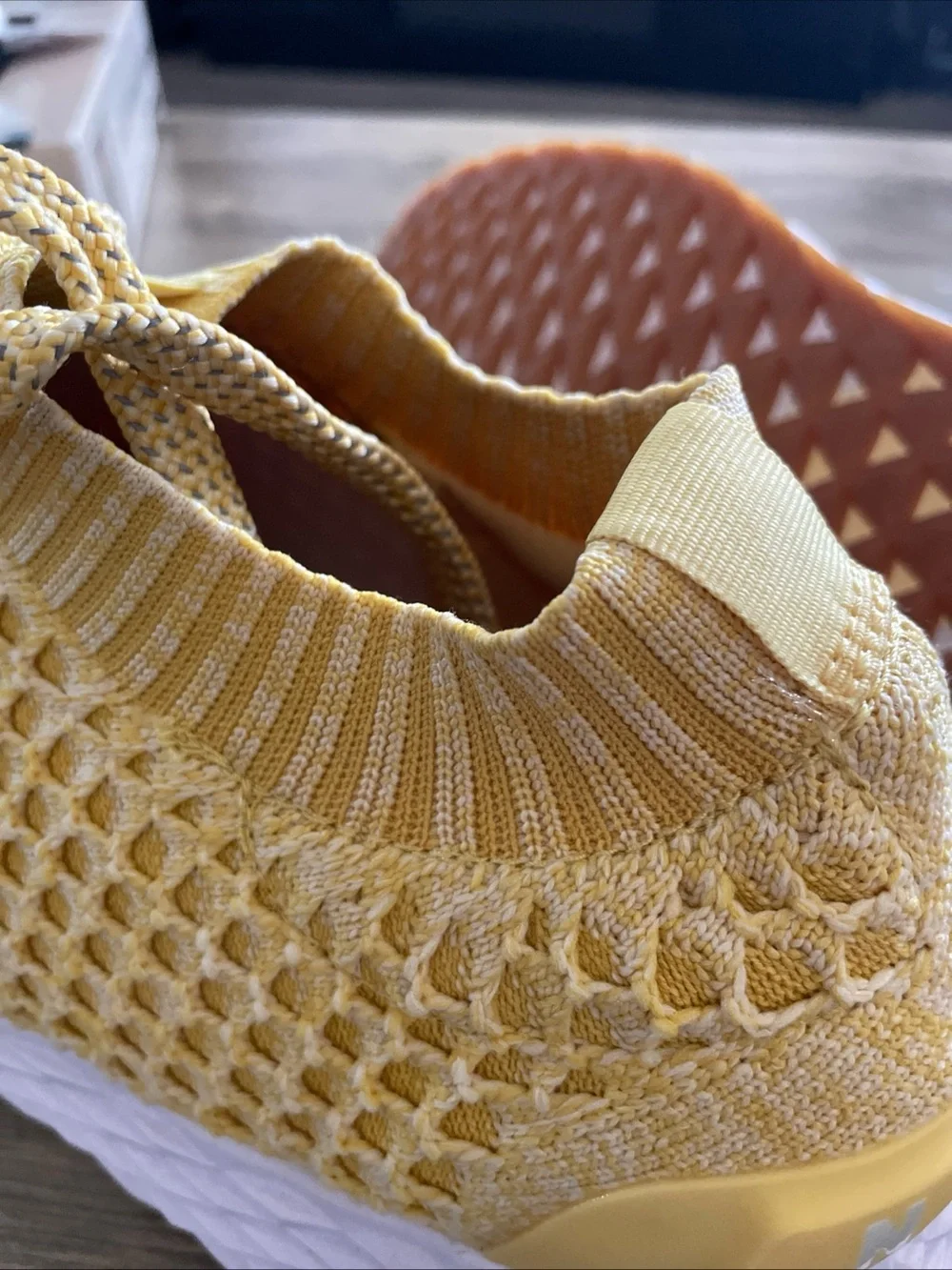 No bull Lemon drop yellow diamond Knit runners/Joggers sneakers M12.5 W 14 NEW
